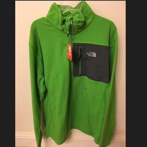 North Face half zip pull over.